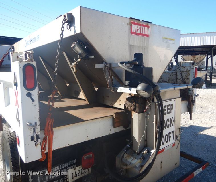 image for item HV9608 2002 Ford F550  dump truck