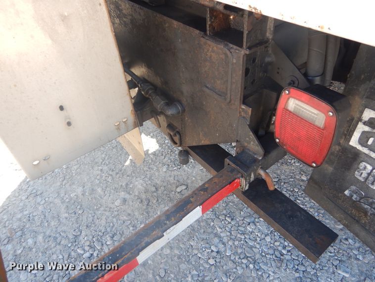 image for item HV9608 2002 Ford F550  dump truck