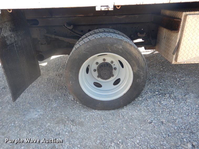 image for item HV9608 2002 Ford F550  dump truck