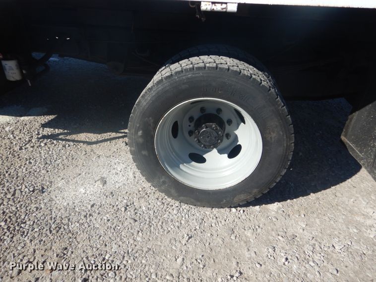 image for item HV9608 2002 Ford F550  dump truck