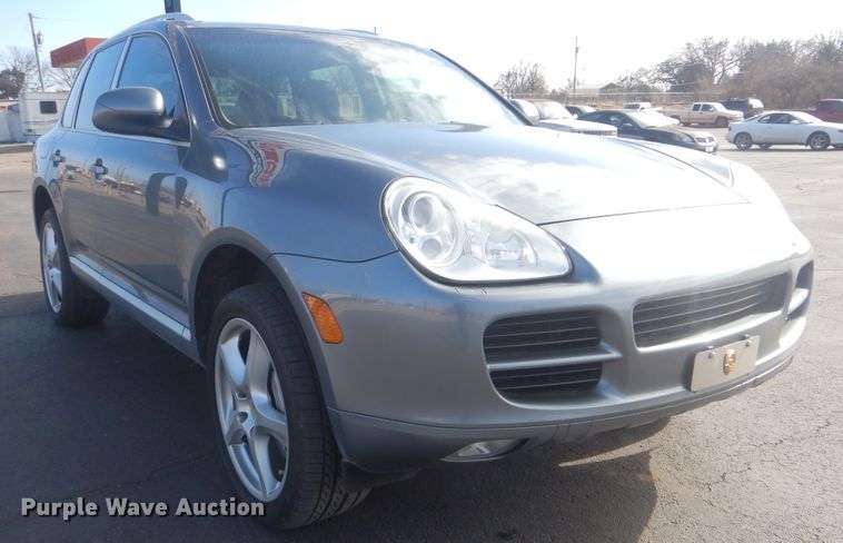 image for item HW9772 2006 Porsche Cayenne S  SUV