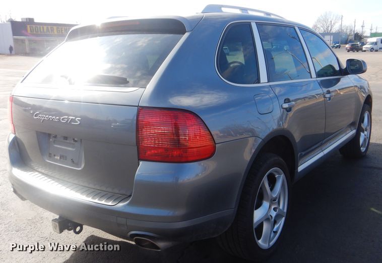 image for item HW9772 2006 Porsche Cayenne S  SUV