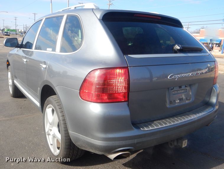 image for item HW9772 2006 Porsche Cayenne S  SUV