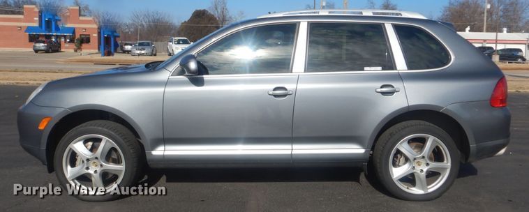 image for item HW9772 2006 Porsche Cayenne S  SUV