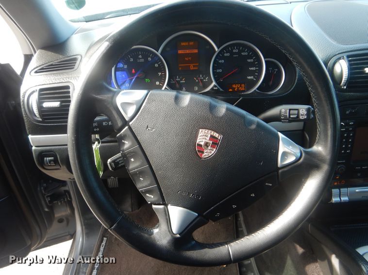 image for item HW9772 2006 Porsche Cayenne S  SUV