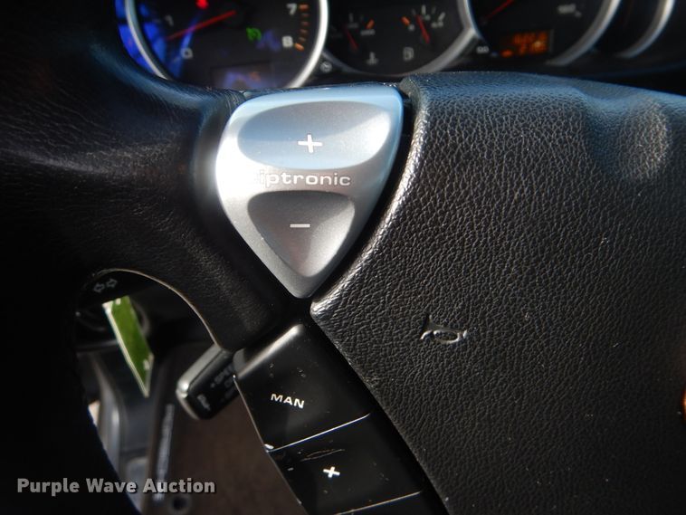 image for item HW9772 2006 Porsche Cayenne S  SUV