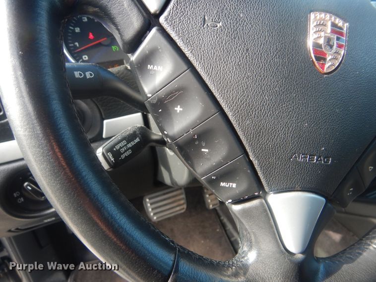 image for item HW9772 2006 Porsche Cayenne S  SUV