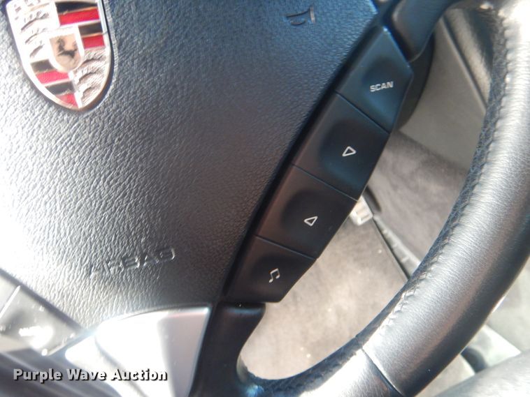 image for item HW9772 2006 Porsche Cayenne S  SUV