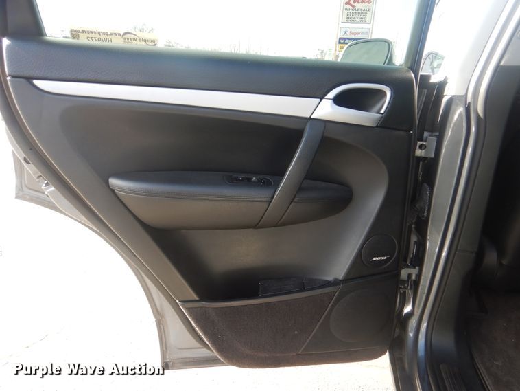 image for item HW9772 2006 Porsche Cayenne S  SUV