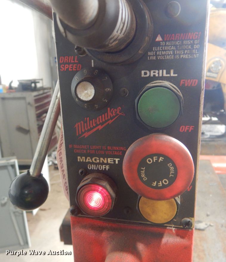 image for item HW9802 Milwaukee 4203  electromagnetic drill press