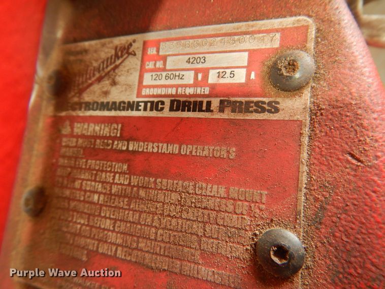 image for item HW9802 Milwaukee 4203  electromagnetic drill press