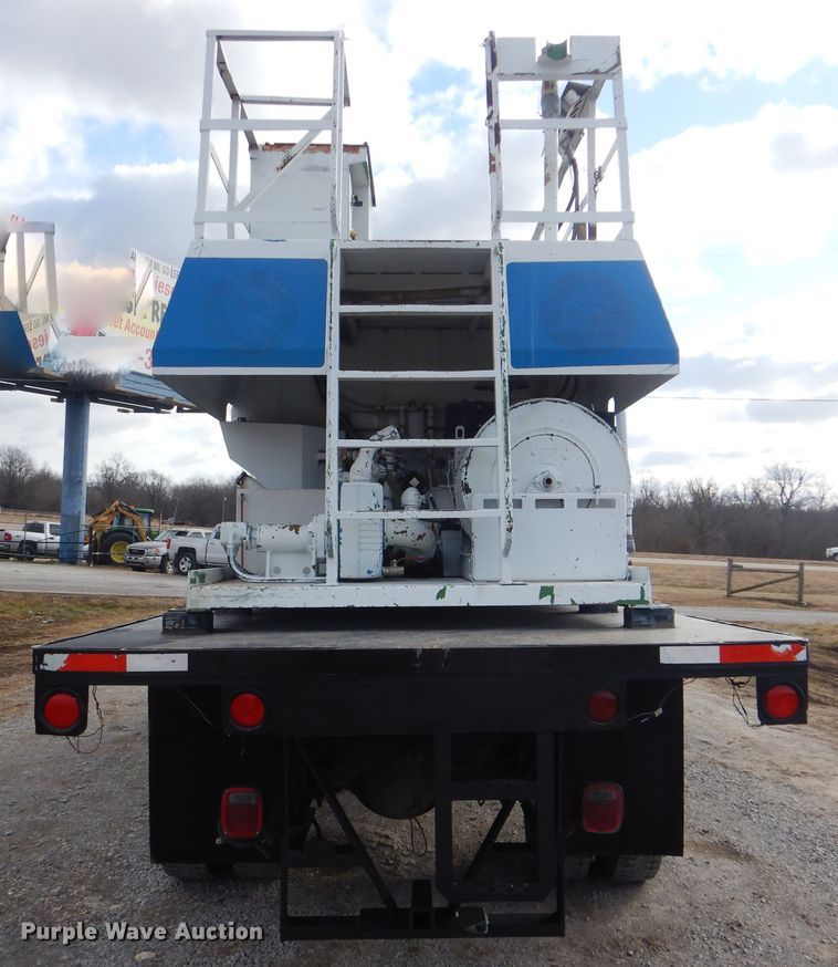 image for item HX9093 1999 Chevrolet C7500  hydroseeder truck