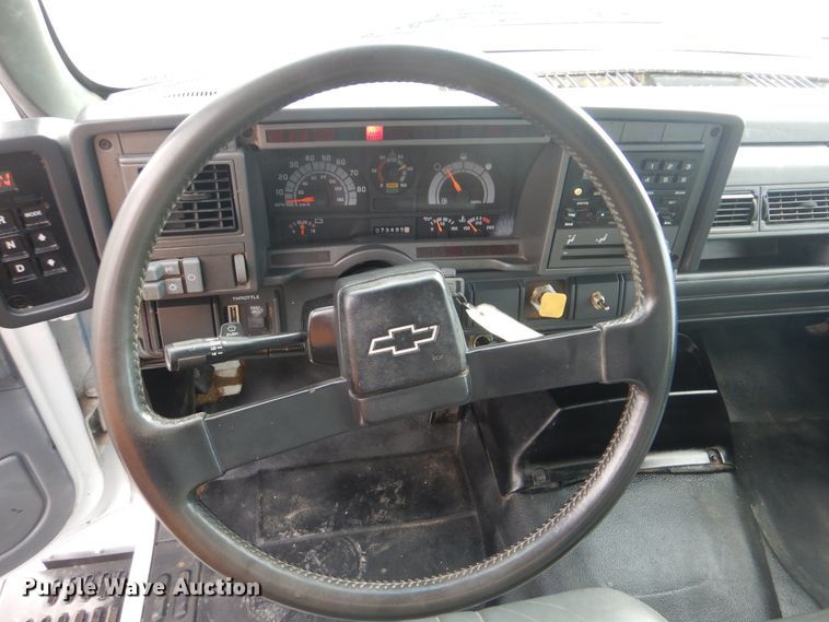 image for item HX9093 1999 Chevrolet C7500  hydroseeder truck