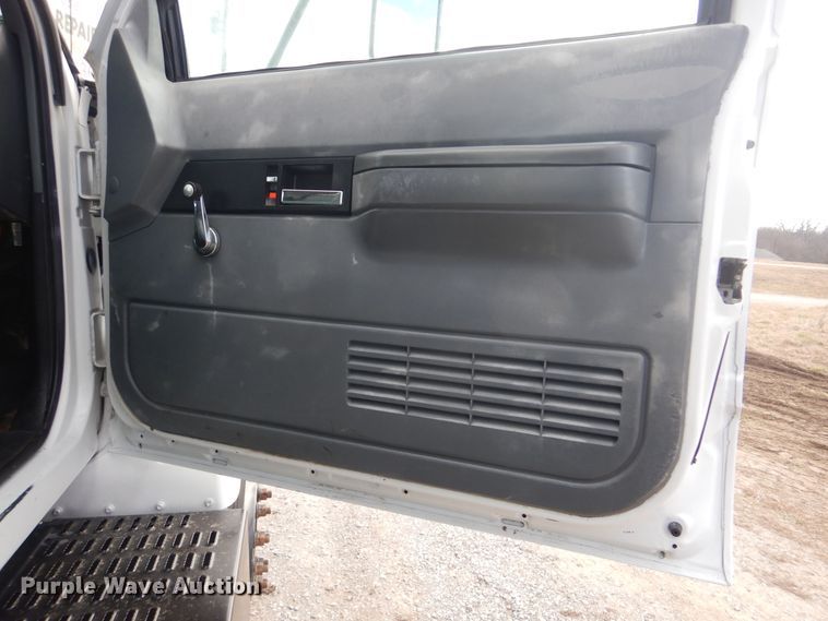 image for item HX9093 1999 Chevrolet C7500  hydroseeder truck