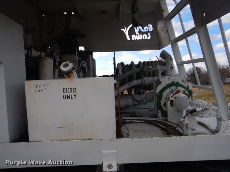 image for item HX9093 1999 Chevrolet C7500  hydroseeder truck