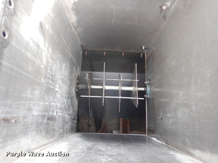 image for item HX9093 1999 Chevrolet C7500  hydroseeder truck