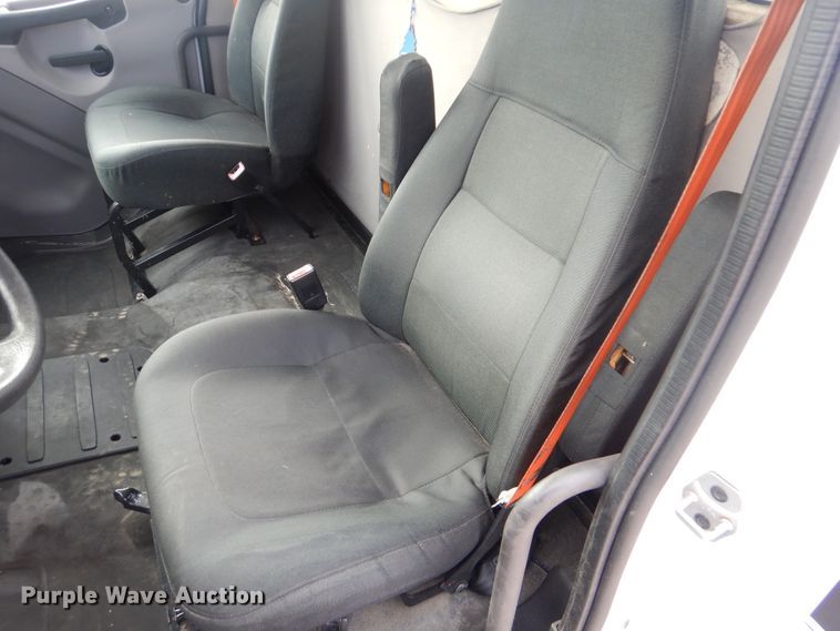 image for item HX9102 2013 Freightliner M2 106  flatbed truck