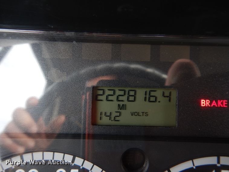 image for item HX9102 2013 Freightliner M2 106  flatbed truck