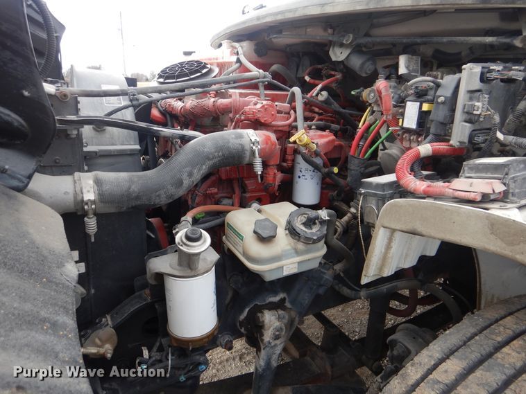 image for item HX9102 2013 Freightliner M2 106  flatbed truck