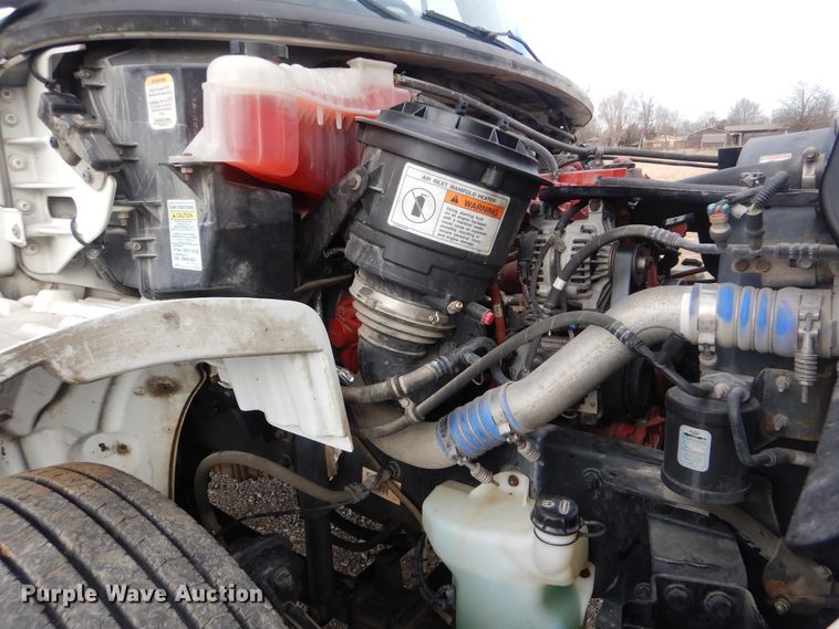 image for item HX9102 2013 Freightliner M2 106  flatbed truck