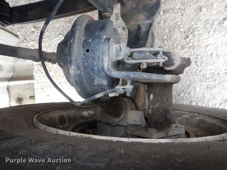 image for item HX9102 2013 Freightliner M2 106  flatbed truck