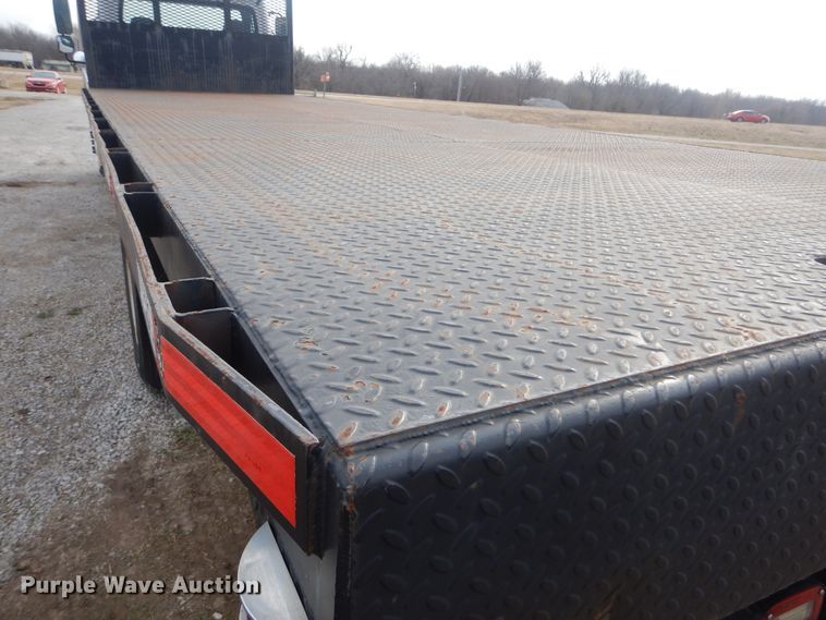 image for item HX9102 2013 Freightliner M2 106  flatbed truck