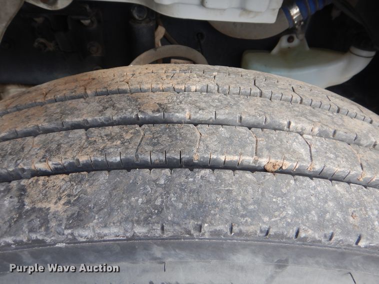 image for item HX9102 2013 Freightliner M2 106  flatbed truck