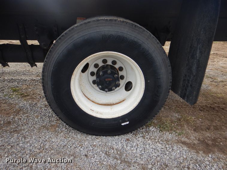 image for item HX9102 2013 Freightliner M2 106  flatbed truck