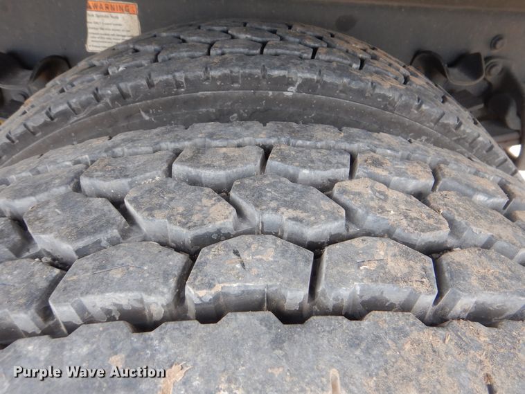 image for item HX9102 2013 Freightliner M2 106  flatbed truck