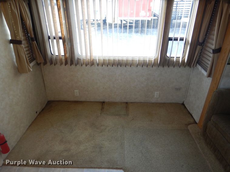 image for item HX9124 2006 Holiday Rambler Savoy LX  camper