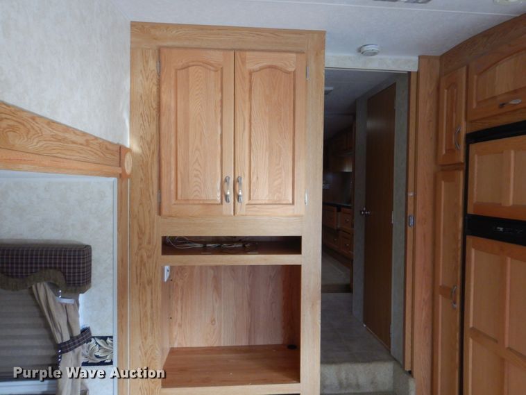 image for item HX9124 2006 Holiday Rambler Savoy LX  camper