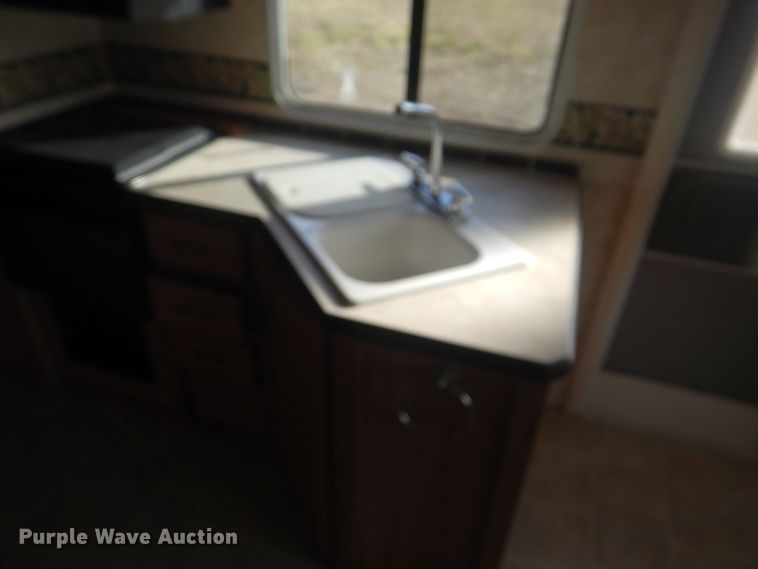 image for item HX9124 2006 Holiday Rambler Savoy LX  camper