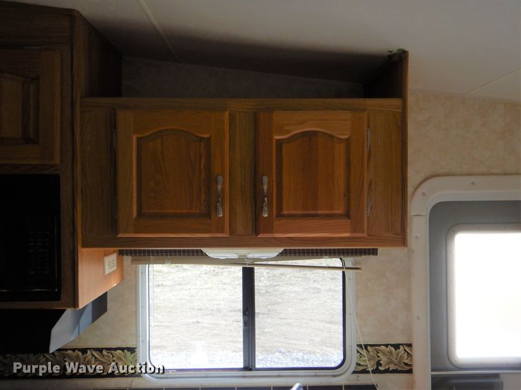 image for item HX9124 2006 Holiday Rambler Savoy LX  camper