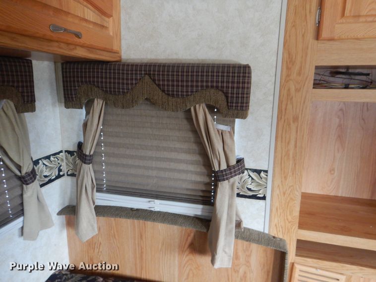 image for item HX9124 2006 Holiday Rambler Savoy LX  camper