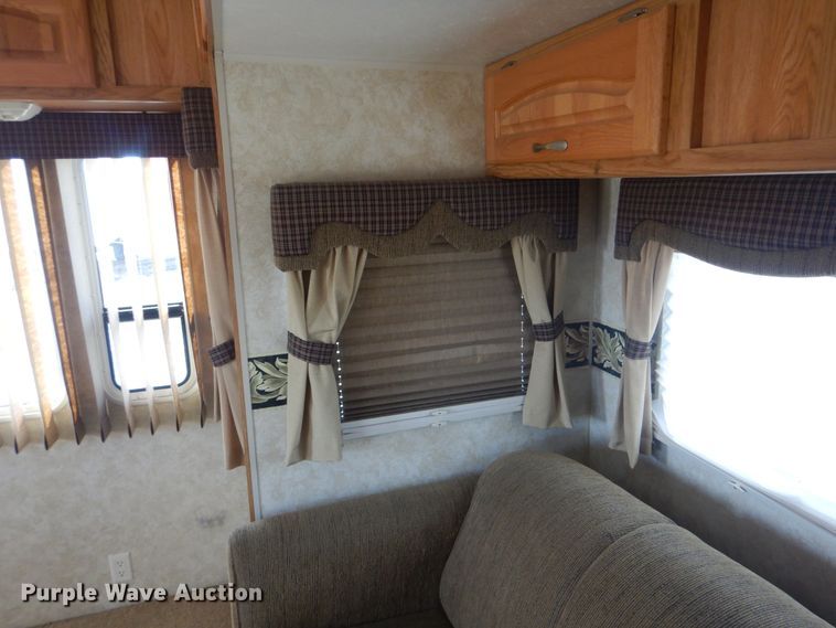 image for item HX9124 2006 Holiday Rambler Savoy LX  camper