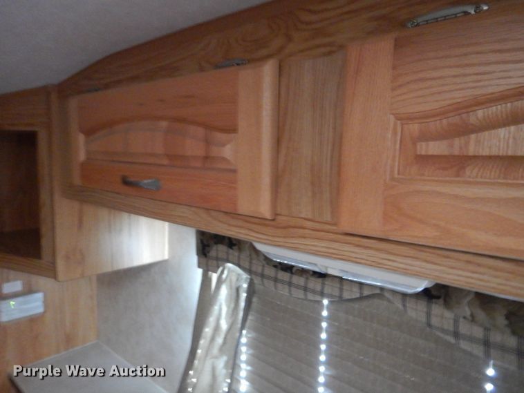 image for item HX9124 2006 Holiday Rambler Savoy LX  camper