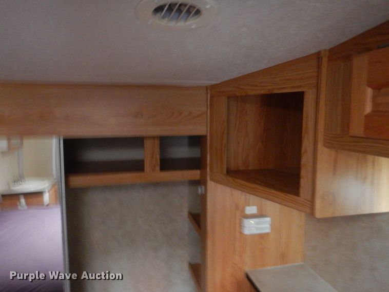 image for item HX9124 2006 Holiday Rambler Savoy LX  camper