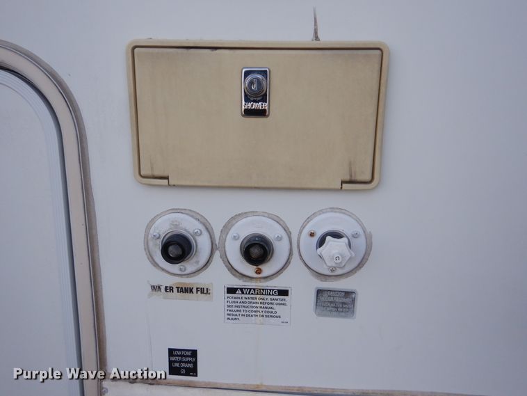 image for item HX9124 2006 Holiday Rambler Savoy LX  camper