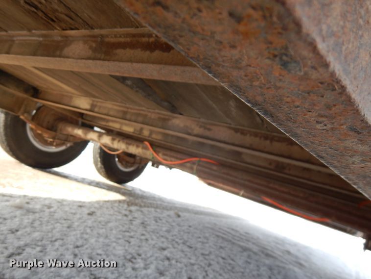 image for item HX9538 2005 Redi  utility trailer