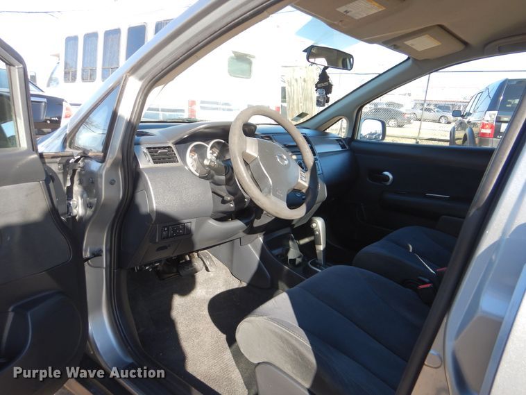image for item HY9970 2009 Nissan Versa