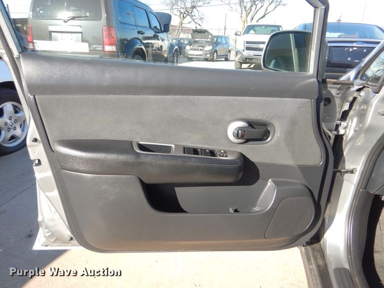 image for item HY9970 2009 Nissan Versa