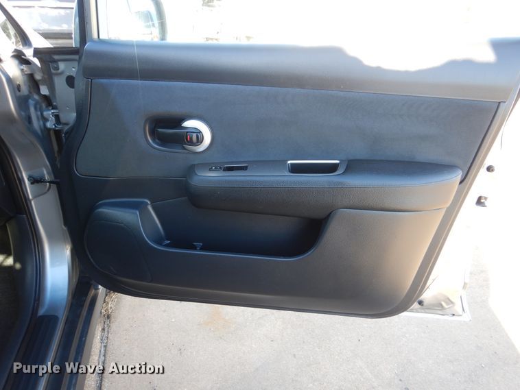 image for item HY9970 2009 Nissan Versa