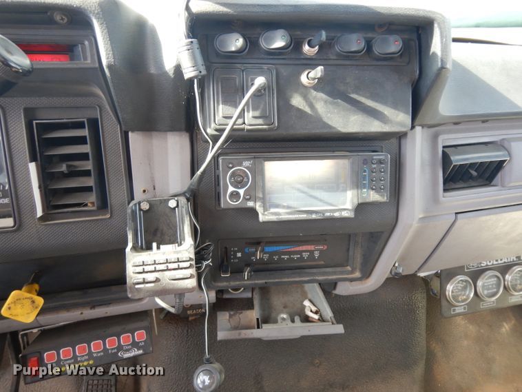 image for item IG9171 1997 Ford F800  utility / service truck