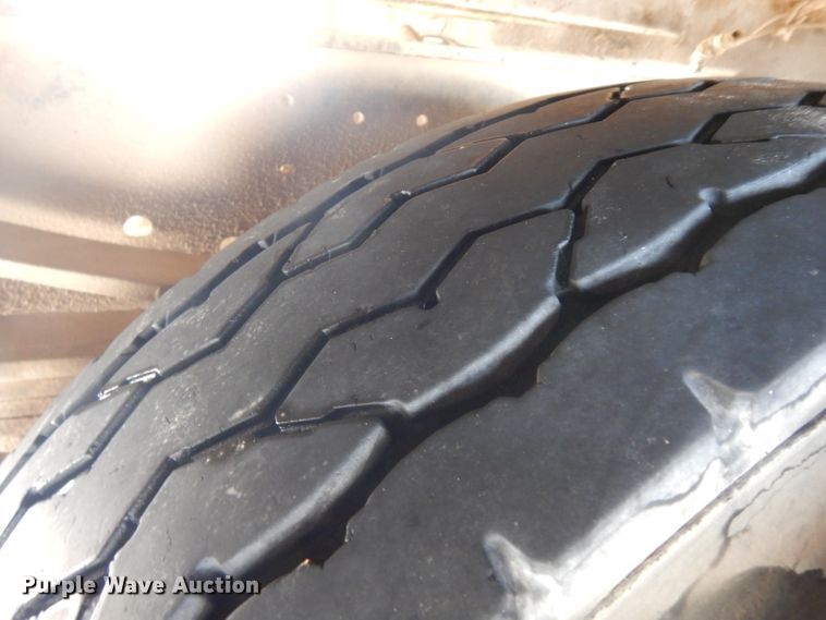 image for item IG9171 1997 Ford F800  utility / service truck