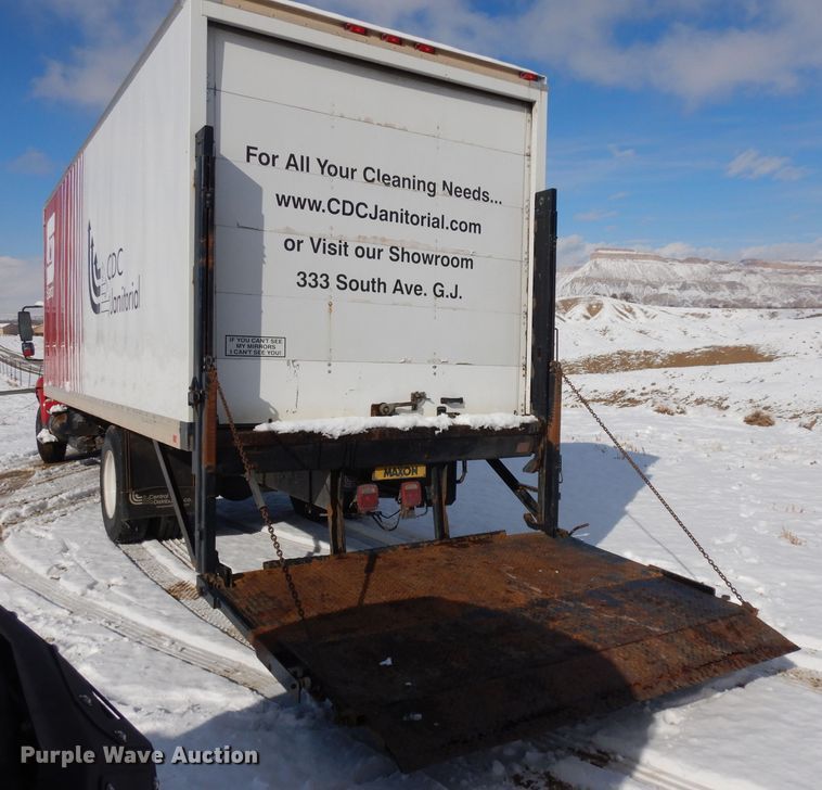 image for item IG9173 2009 International DuraStar 4300  box truck