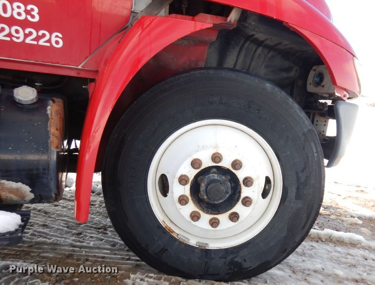 image for item IG9173 2009 International DuraStar 4300  box truck