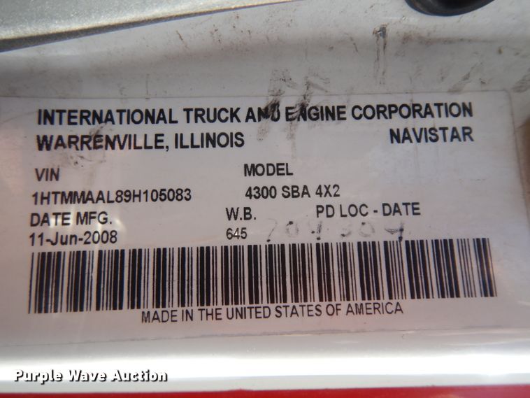 image for item IG9173 2009 International DuraStar 4300  box truck