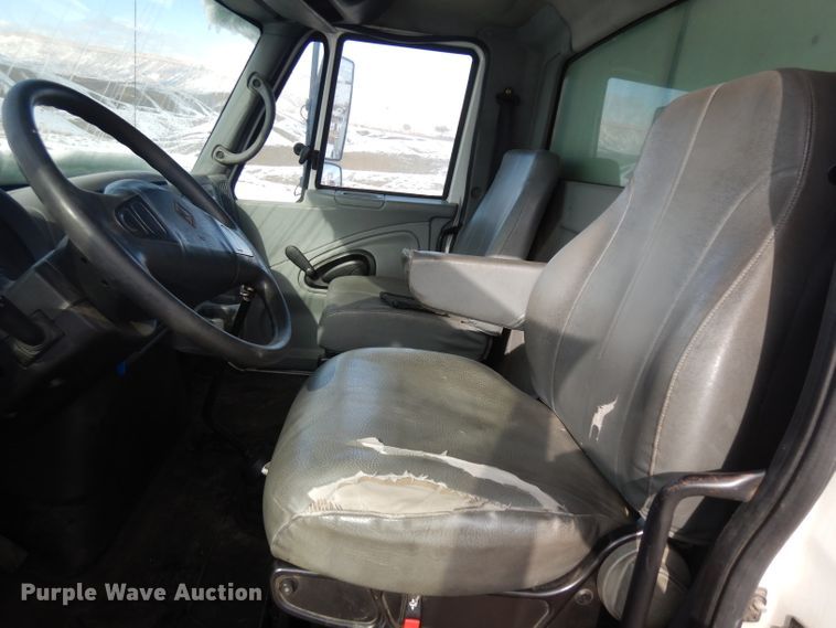 image for item IG9178 2007 International 4300  box truck