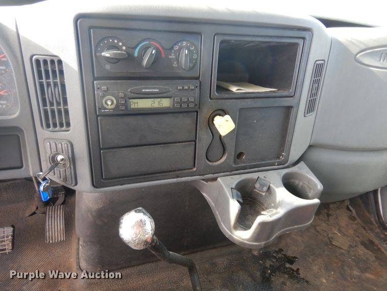 image for item IG9178 2007 International 4300  box truck