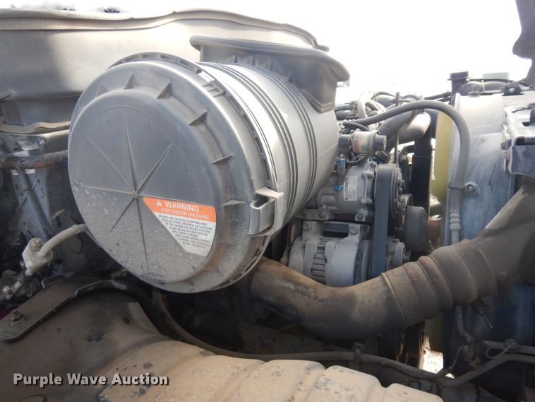 image for item IG9178 2007 International 4300  box truck